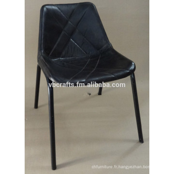 Chaise en cuir industrielle